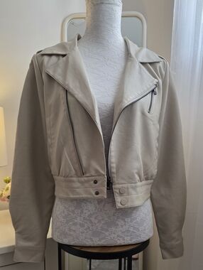 Like New Noize Soft Faux Leather Cropped Biker Jacket Medium